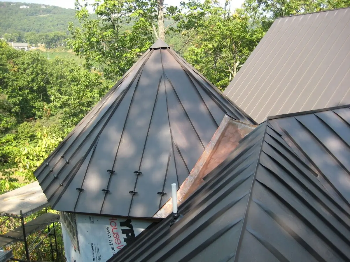 Professional Roof Tarp Installation by Craftsman Roofing in Hatton